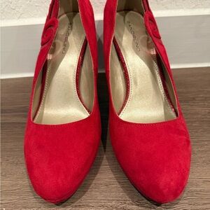 Bandolino Red Suede Heels Classic 4 inch Pumps